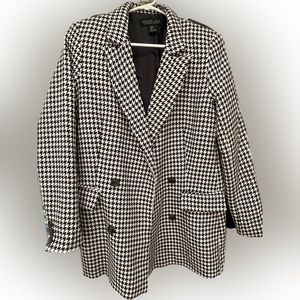 Rachel Zoe women’s houndstooth black/ ivory blazer. pockets, vented back. Size S